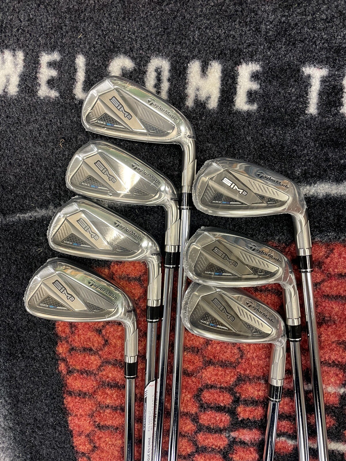 New TaylorMade Men's Golf Clubs SIM 2  Max Iron Set (5-AW)  Steel Regular Flex