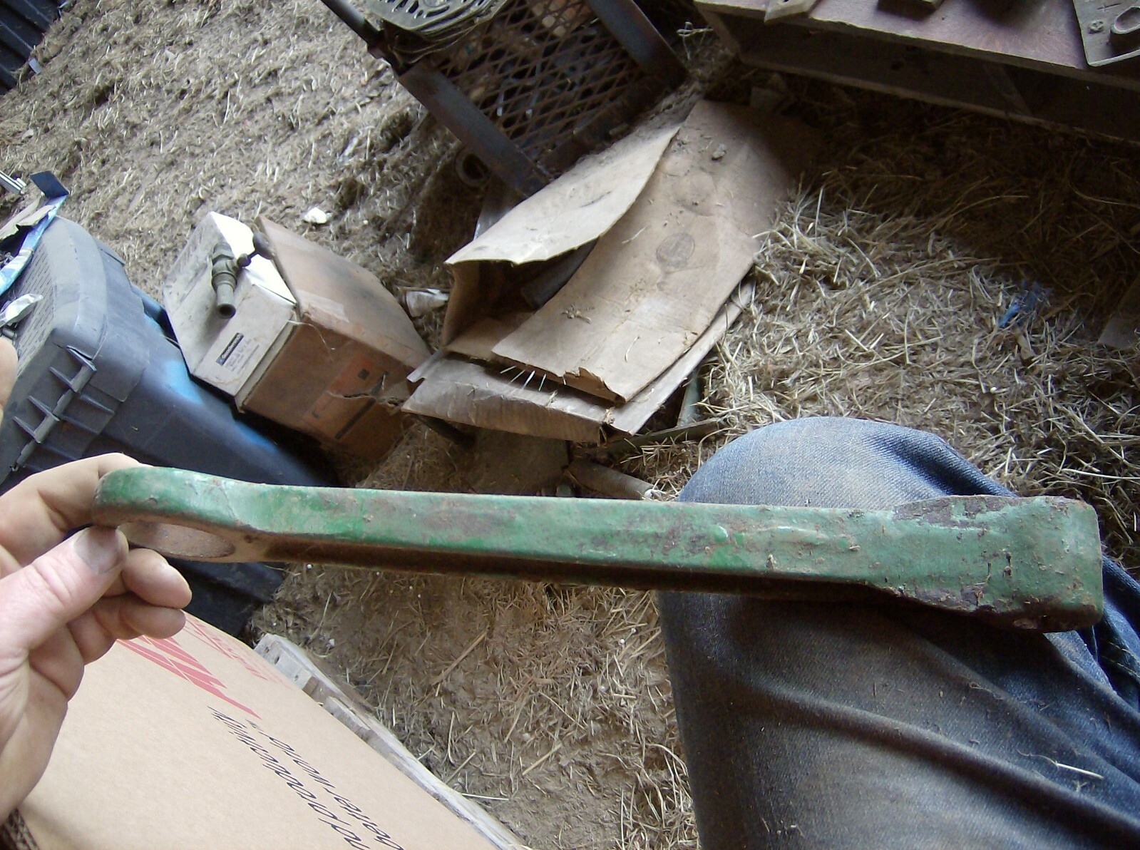 C17880 JOHN DEERE ROD MANURE SPREADER?