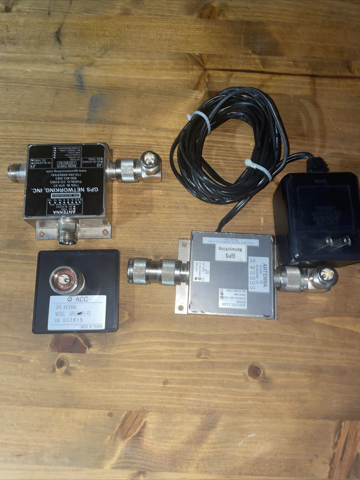 GPS LDCBS1X2 & LA20 Networking  La20 Power Supply And Gps Antenna With Adapters