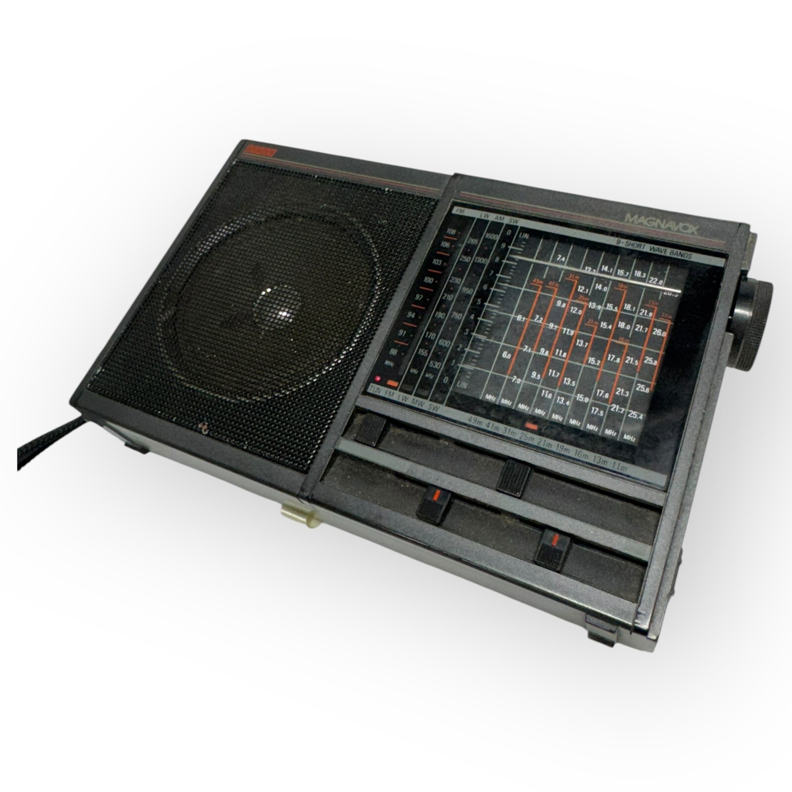 Magnavox D1835 VINTAGE Shortwave 12-Band Portable Radio SLEEVE TESTED WORKS