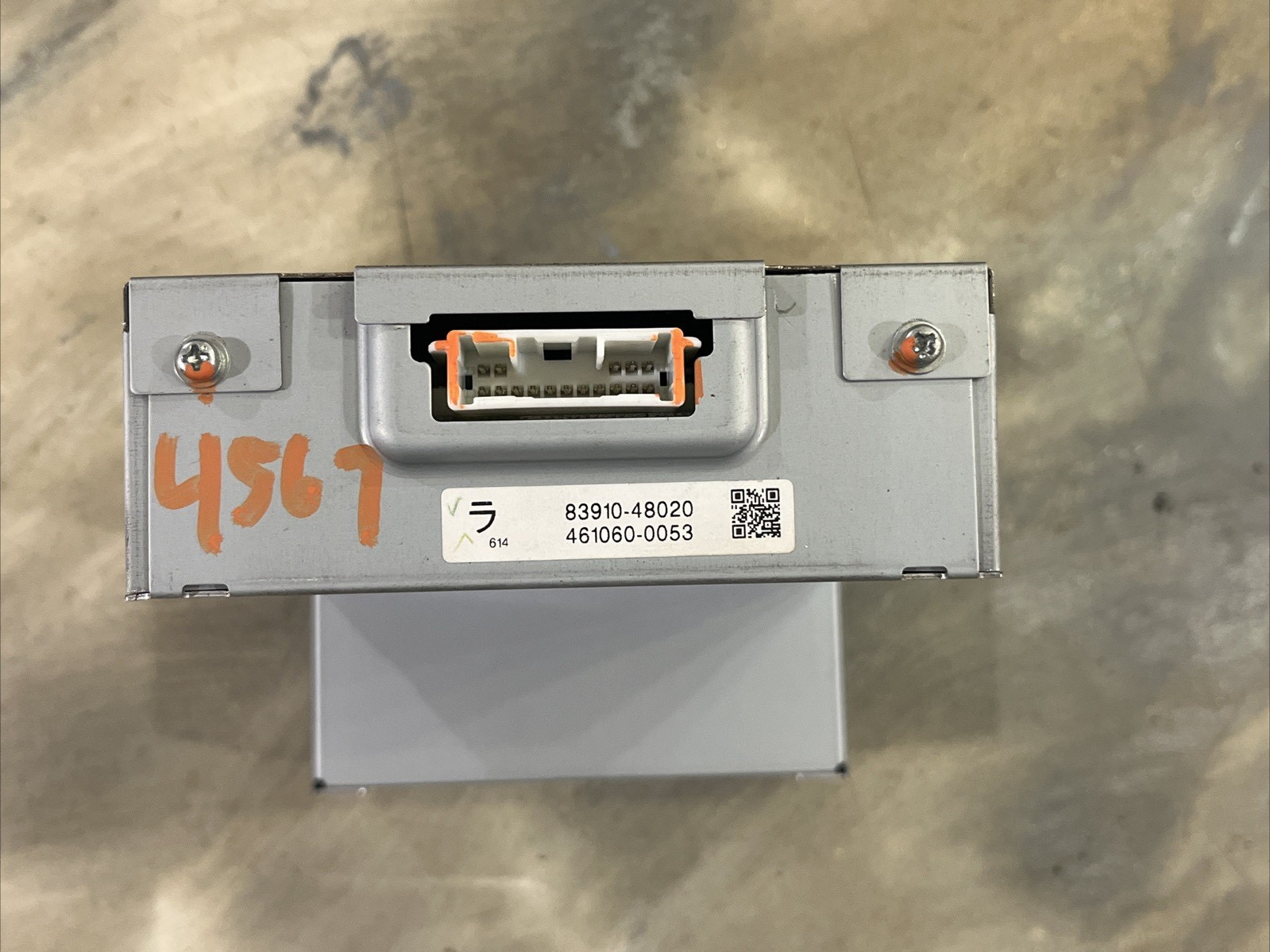 08-10 TOYOTA HIGHLANDER INFORMATION DISPLAY SCREEN MONITOR 8391048020 TESTED OEM