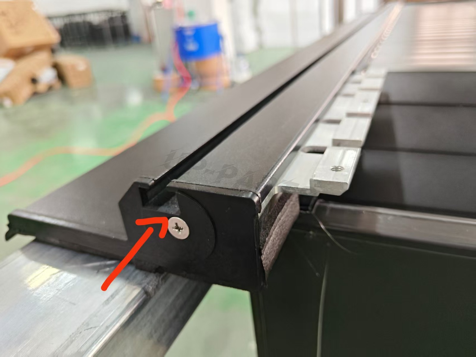 NEW 4.6FT Retractable Truck Bed Hard Tonneau Cover For 2022-2025 Ford Maverick