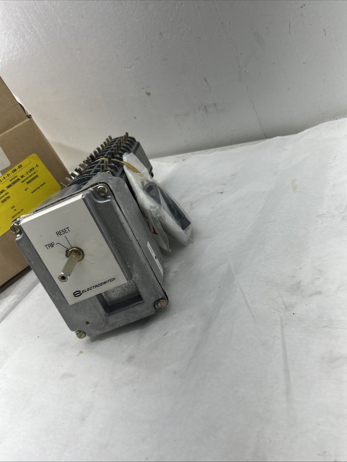 electroswitch rotary WL-2 796a200g06 Lock Out Relay Switch 480 Vac