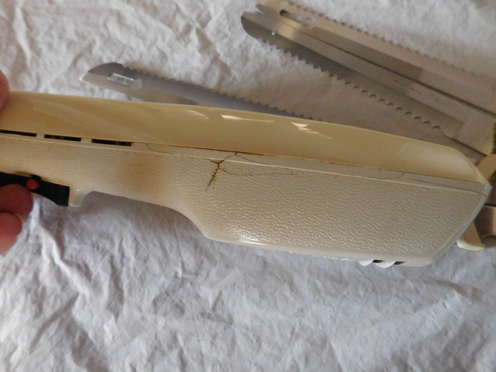 vintage Black & Decker spacemaker spacesaver electric knife undercounter kitchen