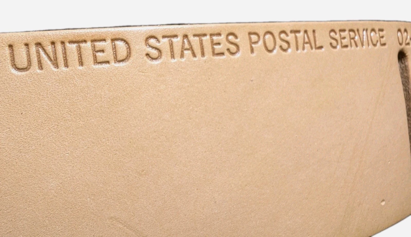 USPS Leather Shoulder Strap Pad Messenger Bag Accessory Mail Carrier Vtg 02/2000