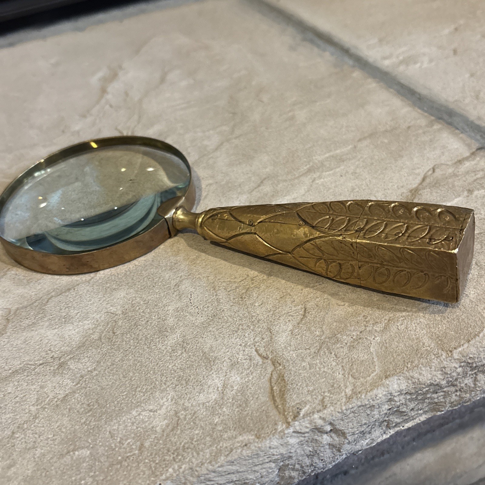 Vintage Handheld Brass Magnifying Glass 5 Inch Lens Gorgeous