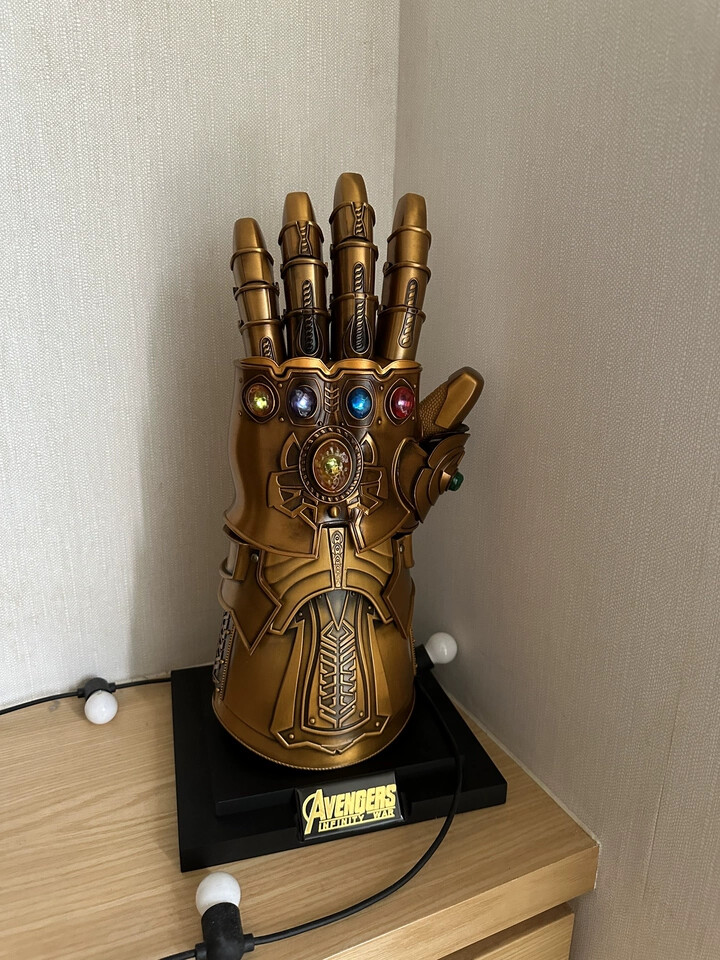 The Avenger Thanos Infinity Gauntlet Full Metal Wearable Infinity stones Cos 1/1