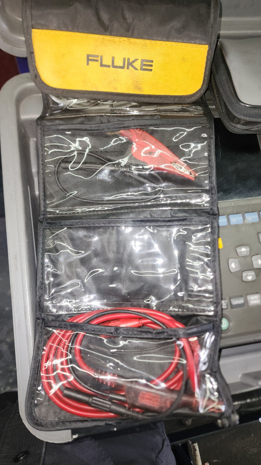 FLUKE 98 SCOPEMETER Series ii With Case and Cables Great Condition