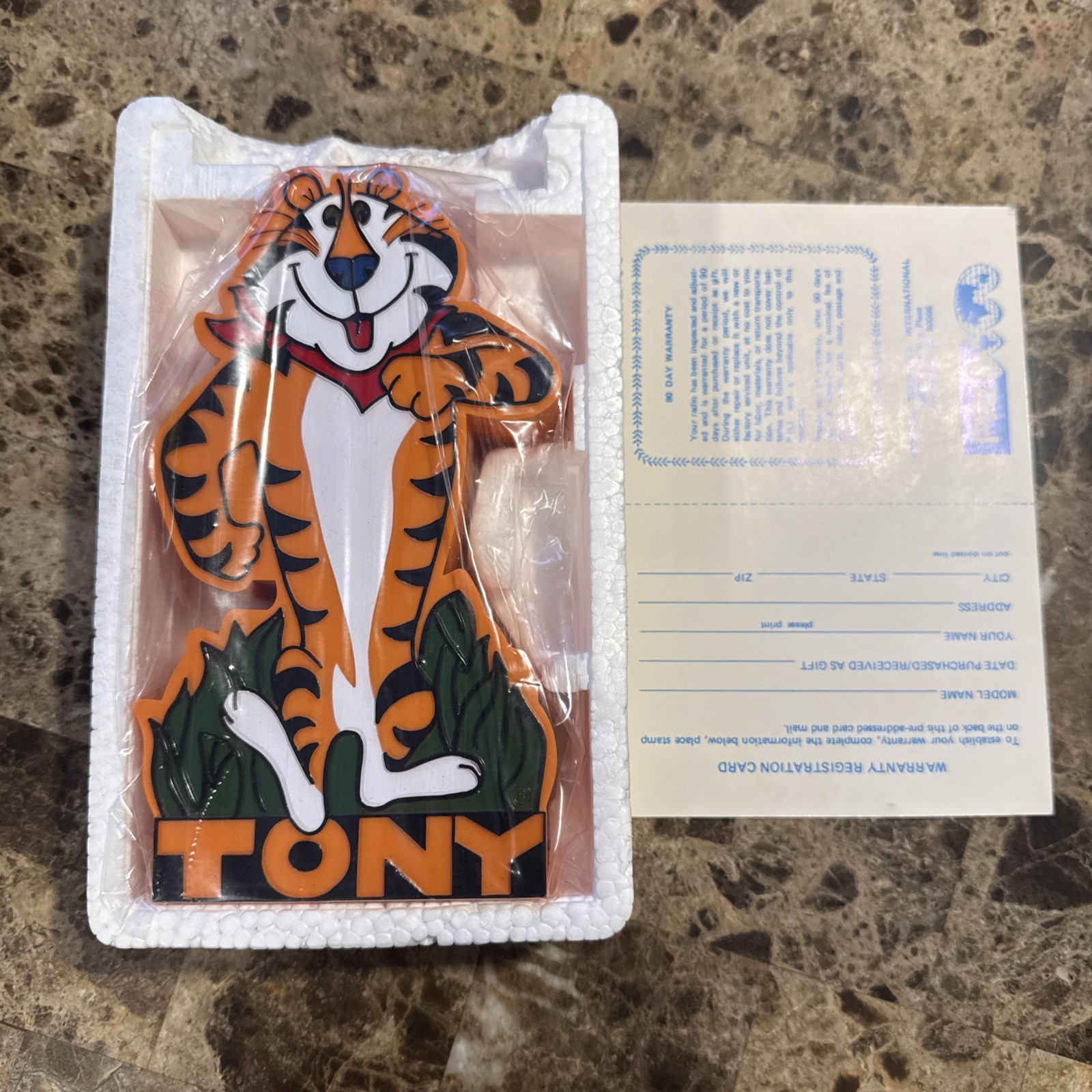 NIB Vintage 1980 Kellogg Tony the Tiger AM Transistor Radio Free Shipping