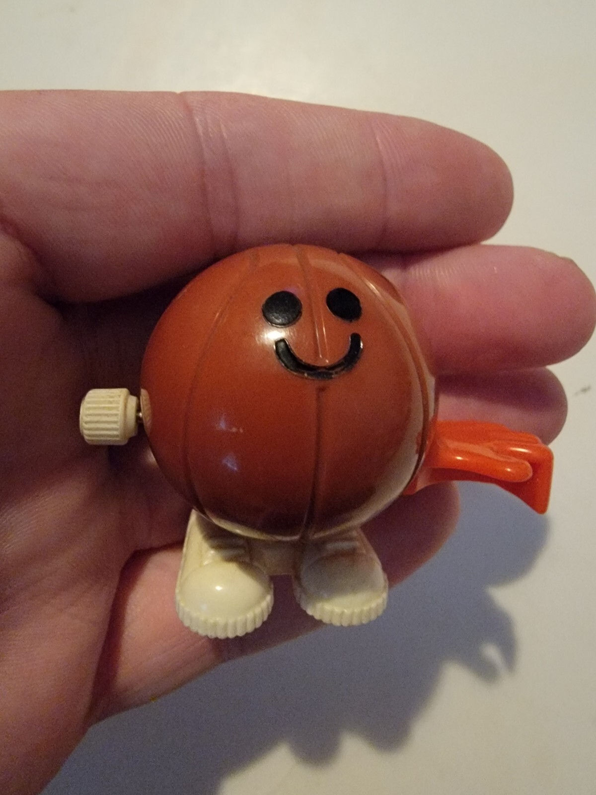 Tomy HOP-A-LONG HOOPSTER Wind-Up Basketball Vintage 1981 Vtg 1980s Toy Ball