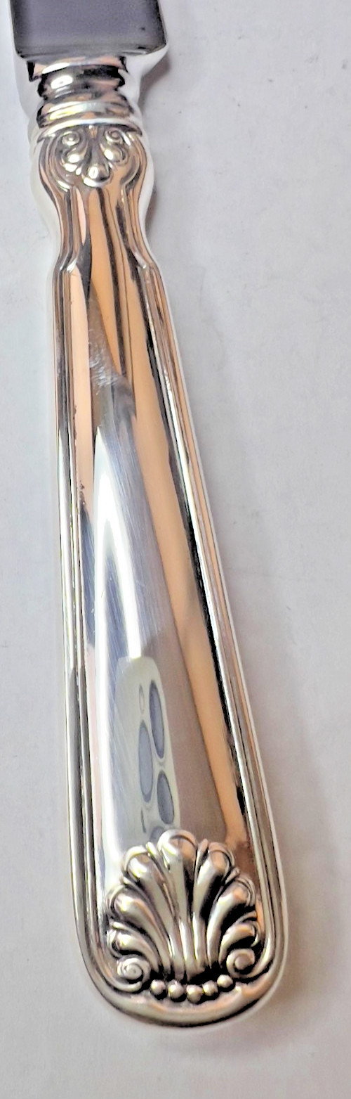 1 SHELL & THREAD TIFFANY STERLING 9 1/8" LUNCH KNIFE NO MONO POLISHED HANDLE