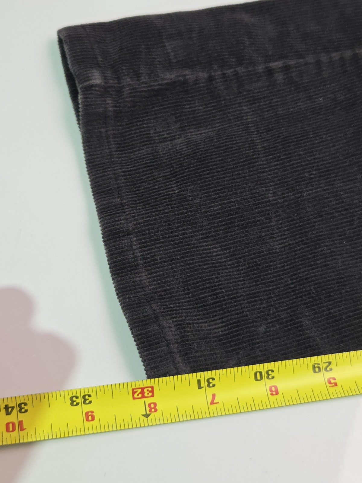 1980s Vtg Levis 519 Straight Taper 31x34 Black Corduroy Pants Talon Zip USA