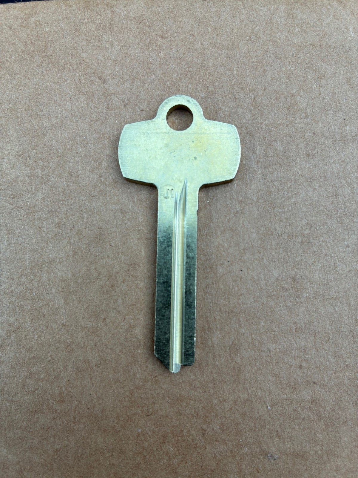 Best lock Cormax J1 OEM key blank