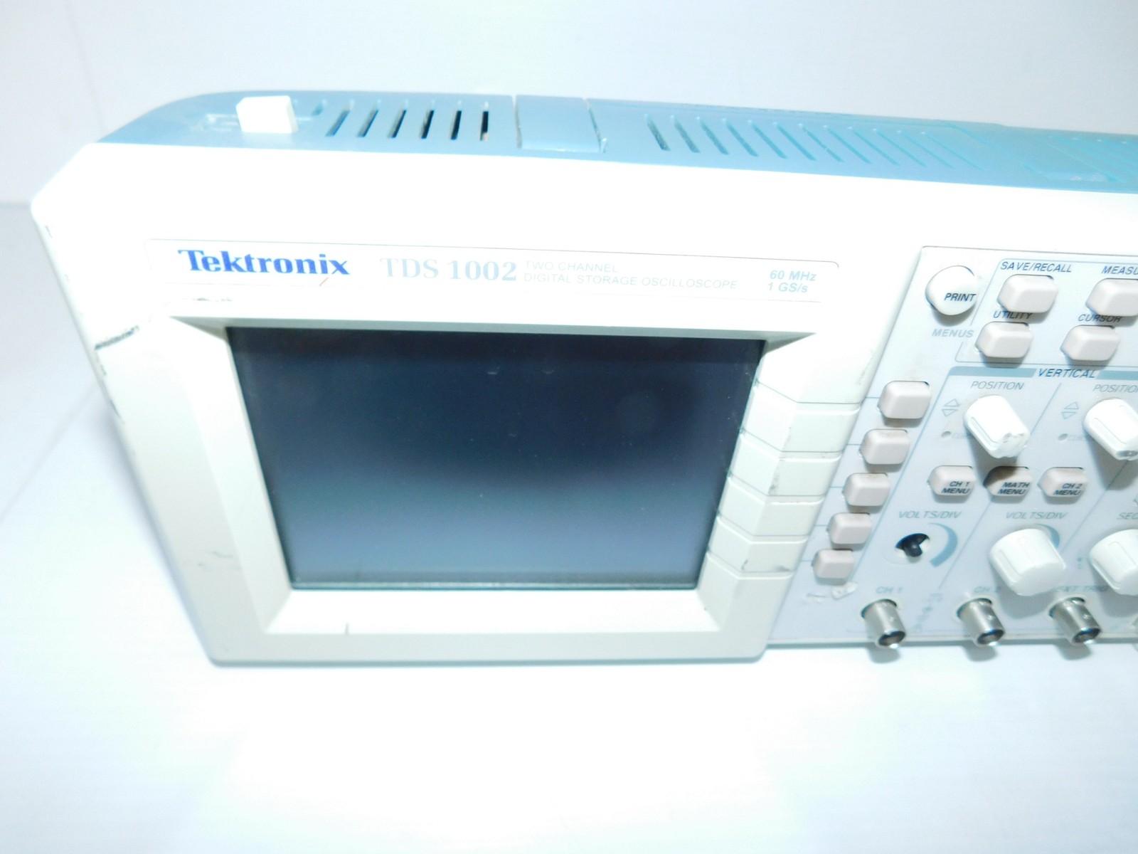 TEKTRONIX TDS 1002 TWO CHANNEL DIGITAL STORAGE OSCILLOSCOPE 60 MHZ (PLS62)