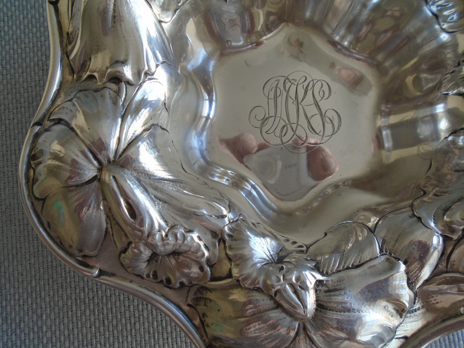 GORHAM STERLING SILVER ~ REPOUSSE DISH BOWL 7" c1898 5.6oz~ ART NEUVEAU BEAUTY!
