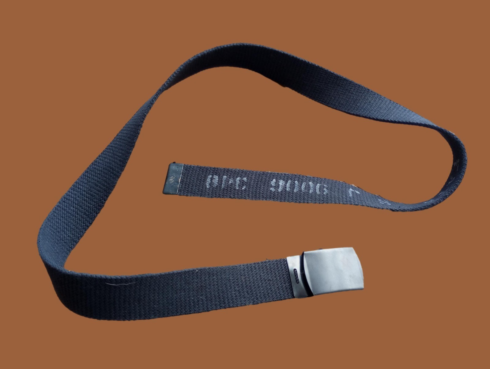 VINTAGE U.S MILITARY NAVY ISSUE BLACK WEB  BELT WITH BLACK ROLLER BUCKLE US MADE