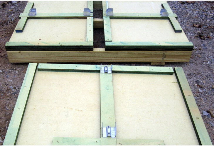 W Style Galvanized Bee Hives Pallet clips 4 Piece Pack