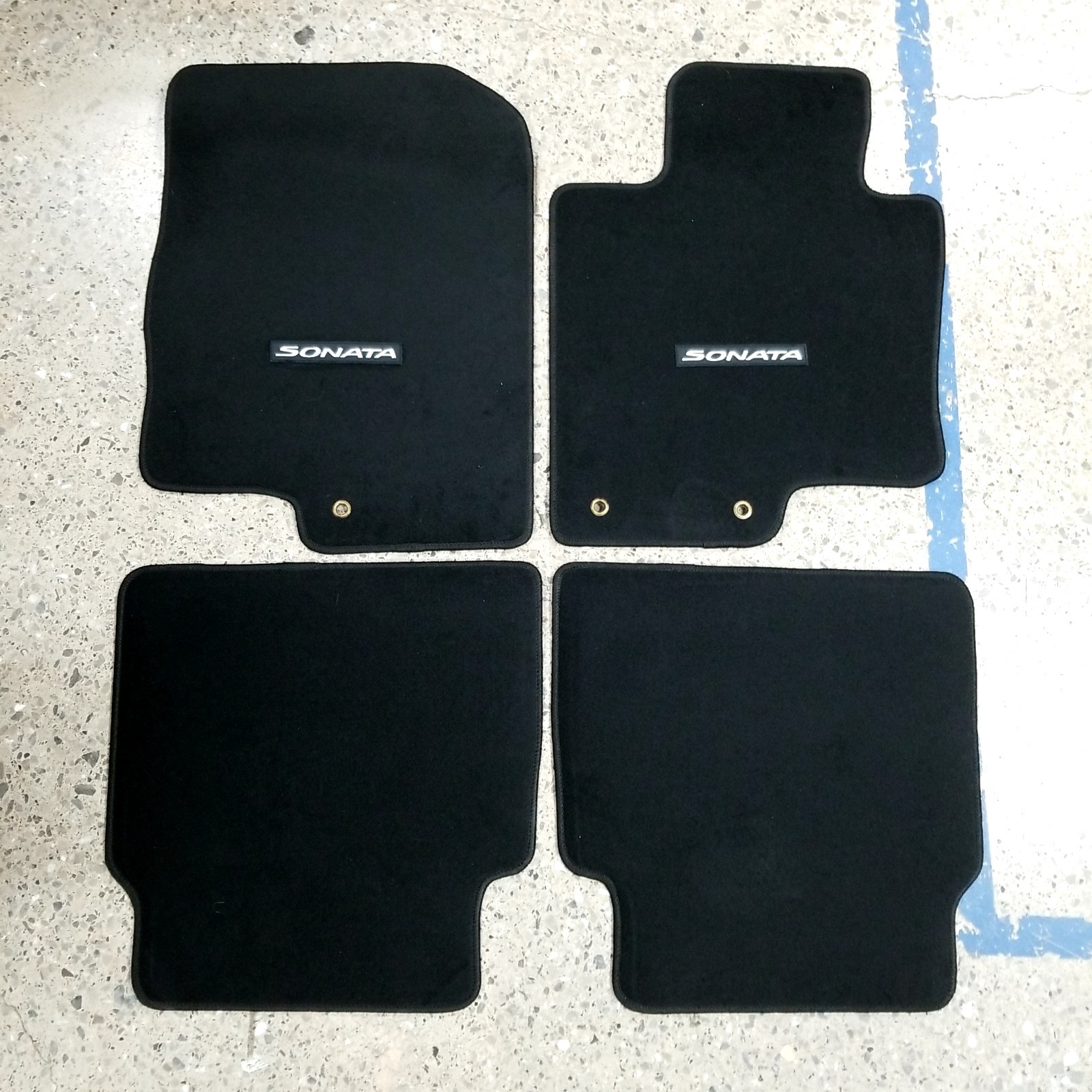 Set of 4 Hyundai Sonata Rugs Carpets Mets EUC Unknown Years