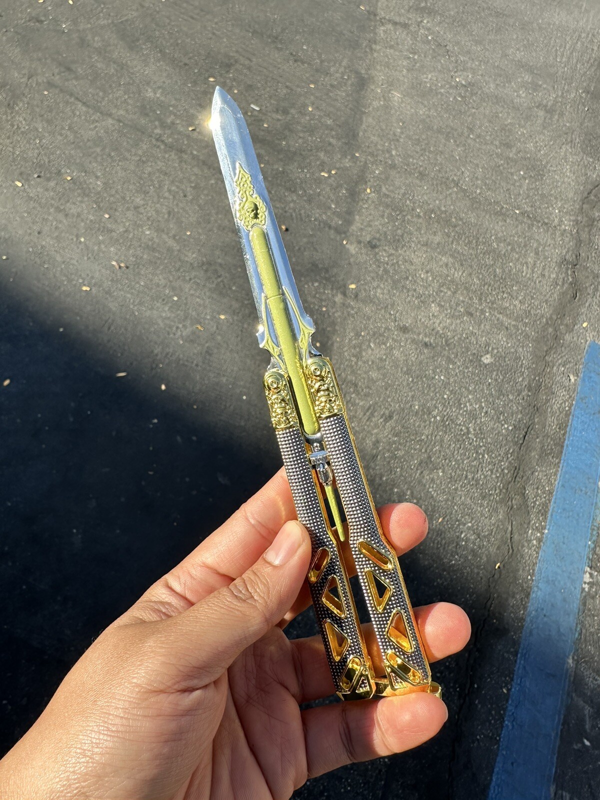 Apex Legends Octane Heirloom Collectible Florescent GLOW BUTTERFLY