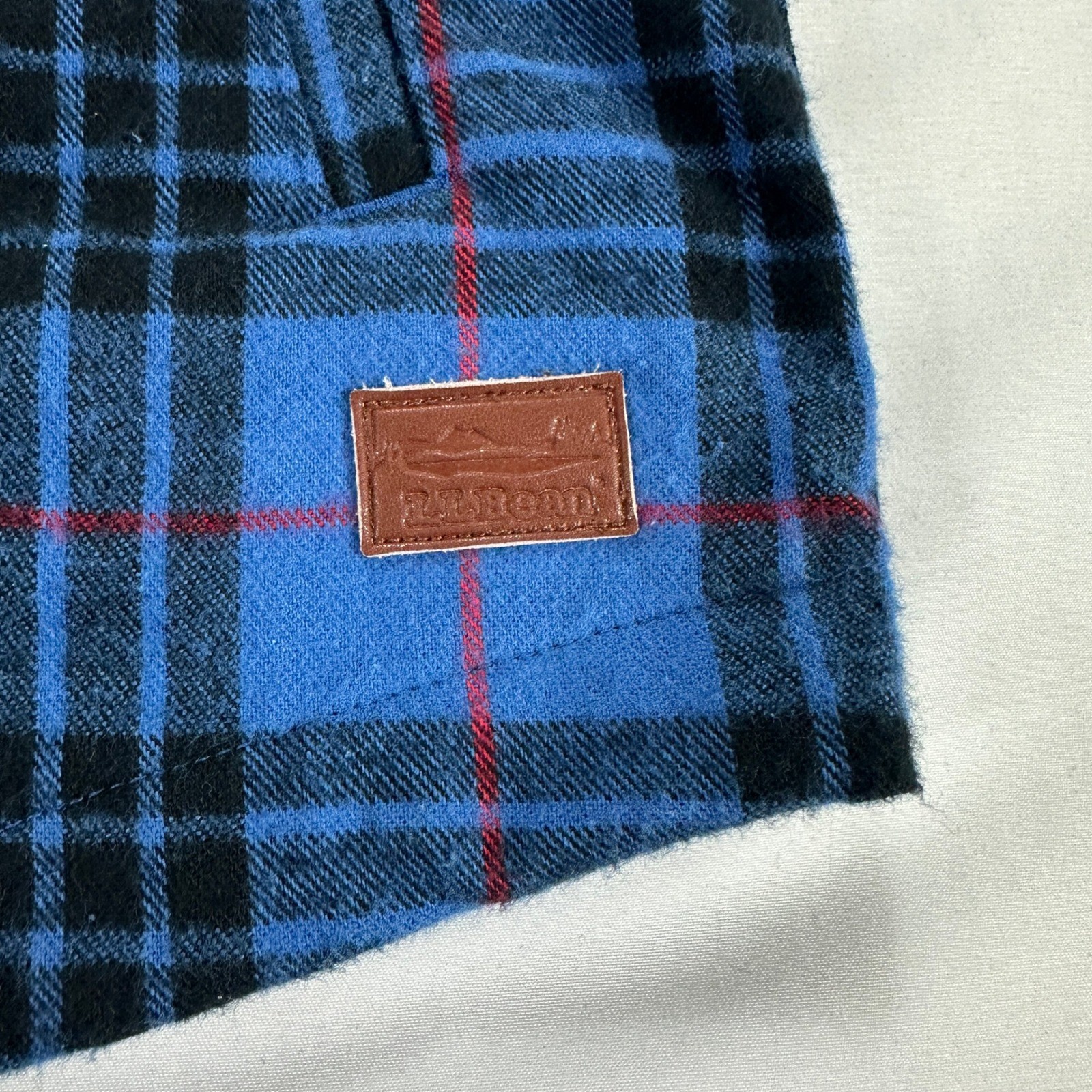 L.L. Bean Flannel Hoodie Blue Black Plaid Cotton Pullover Relaxed Fit Mens Small