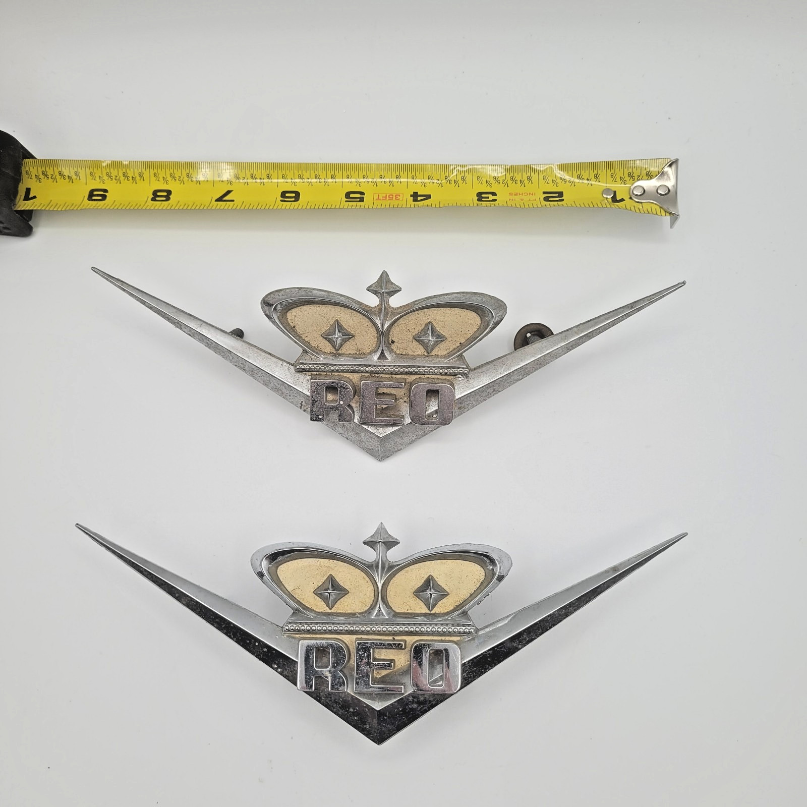 Diamond REO Emblems Vintage 1960s Badge #2770Y2 DIAMOND REO HEAVY DUTY TRUCKS