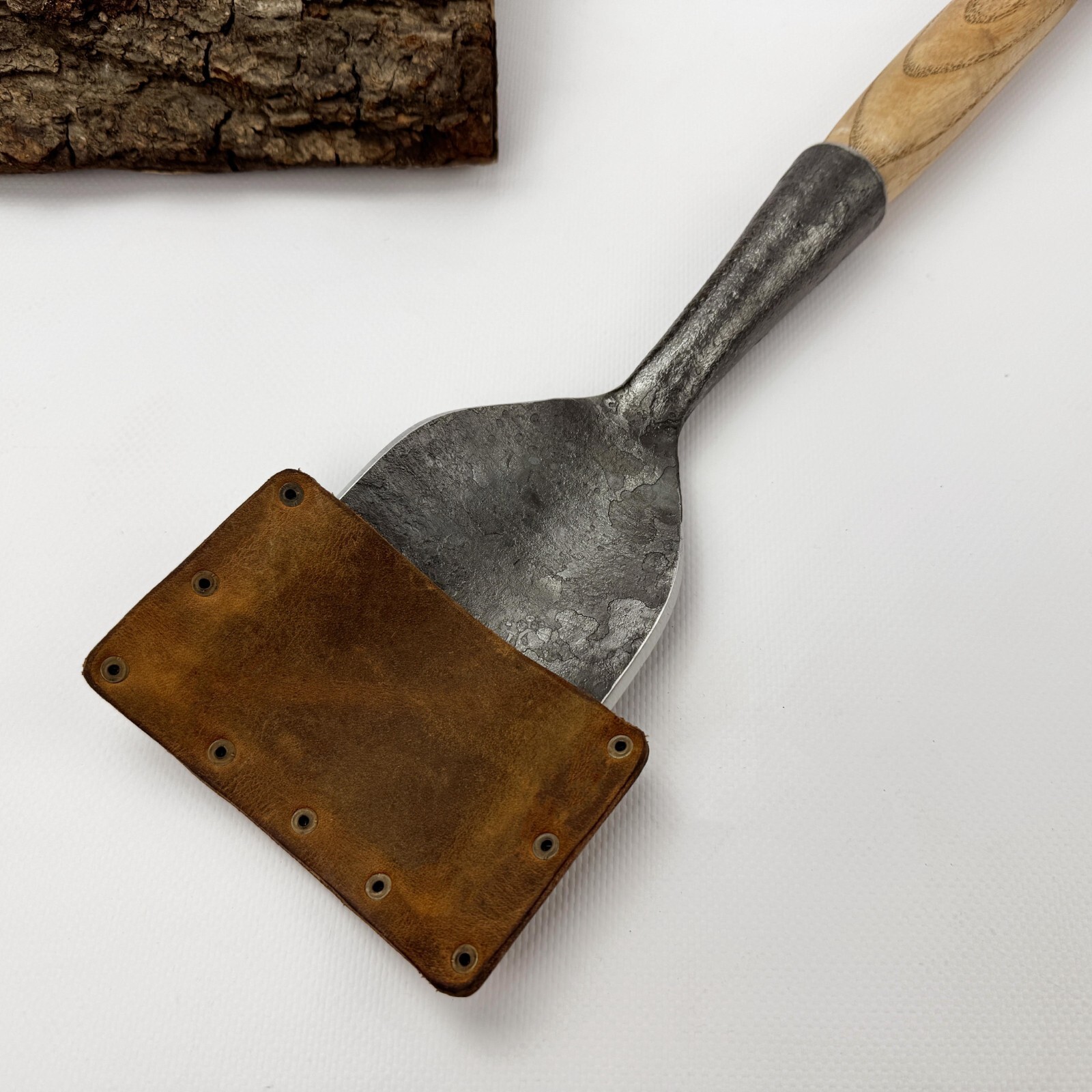 Rounded Timber Chisel – Hand-Forged Steel, Ash Handle, Sheath, Heavy Duty