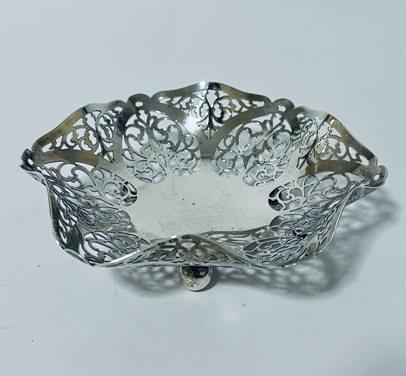 Large Antique Solid Sterling Silver Pierced Bonbon Dish / Bowl 1923