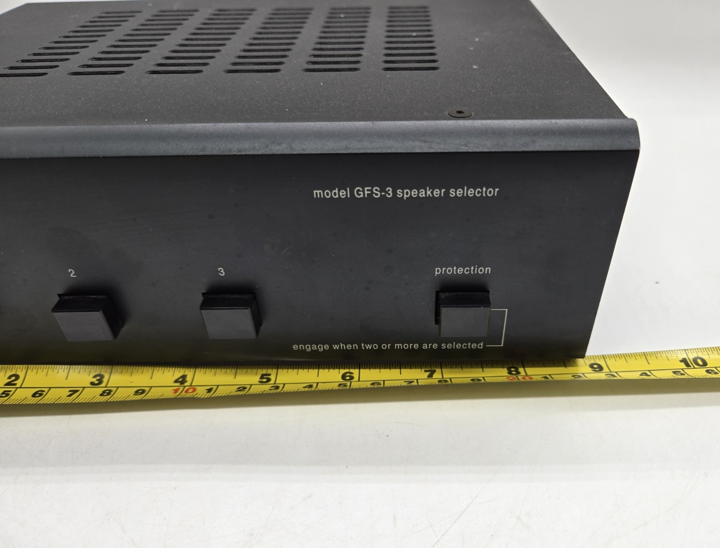 ADCOM GFS-3 Speaker Selector