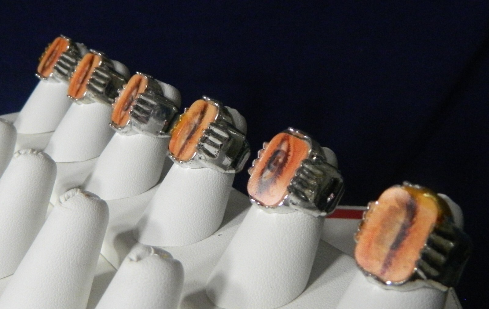 1960s Vari-Vue Blinking Eye Flicker Ring (1 Ring) (Lot B)