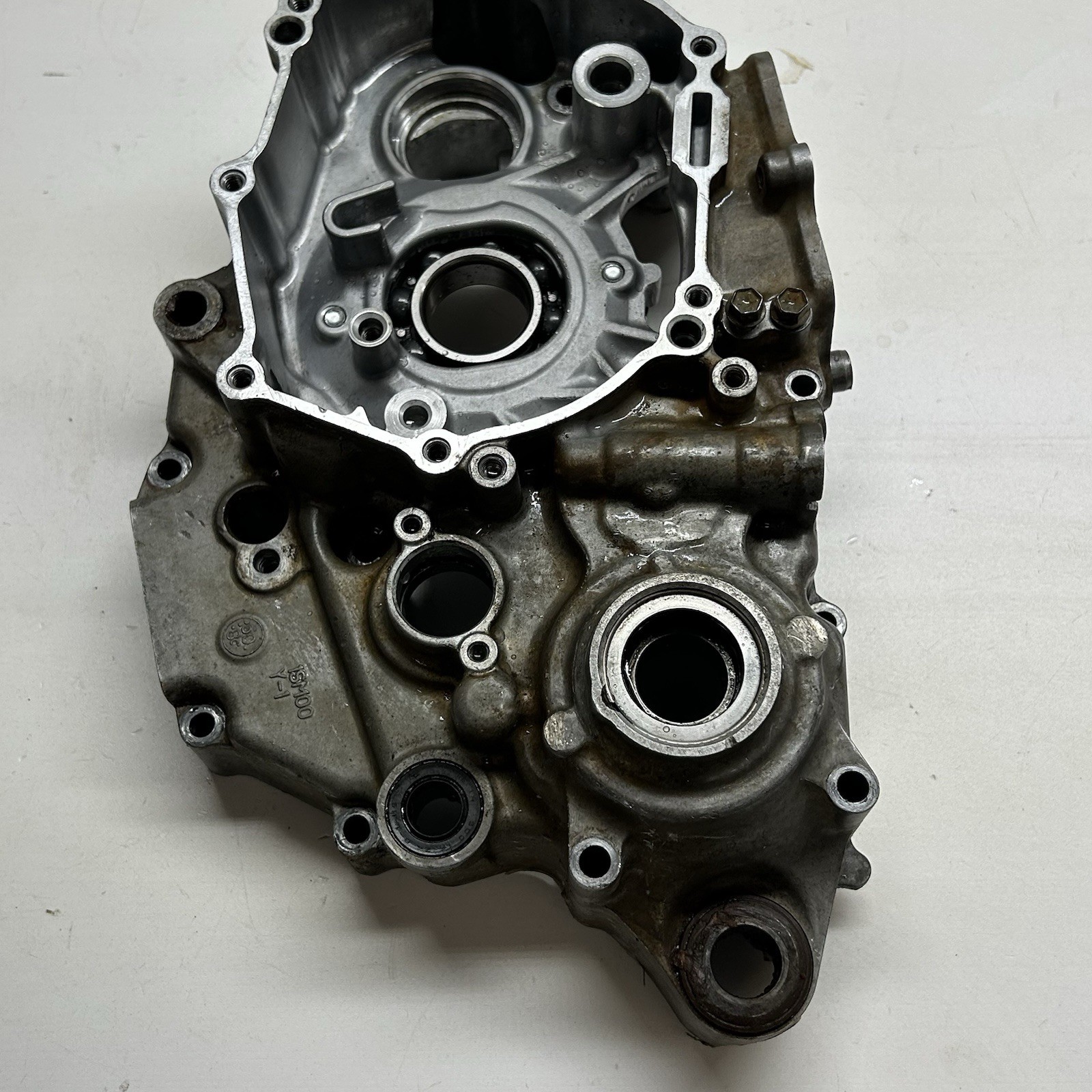 14 - 17 2015 YAMAHA YZ 250 F FX LEFT CRANK CASE BOTTOM END BLOCK OEM