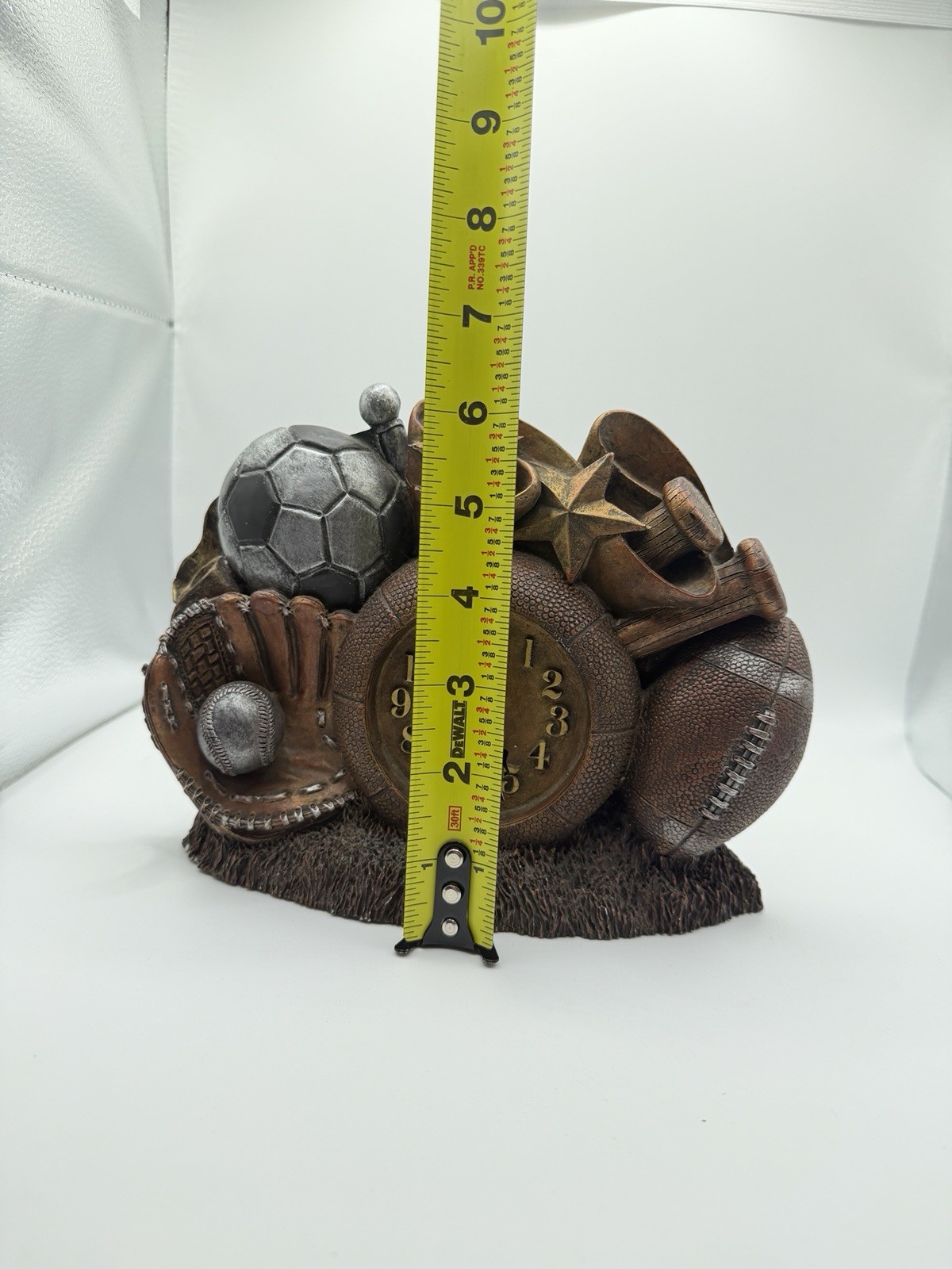 FIGI Classic Sports Tabletop Clock Basketball Football Baseball Soccer - WORKS