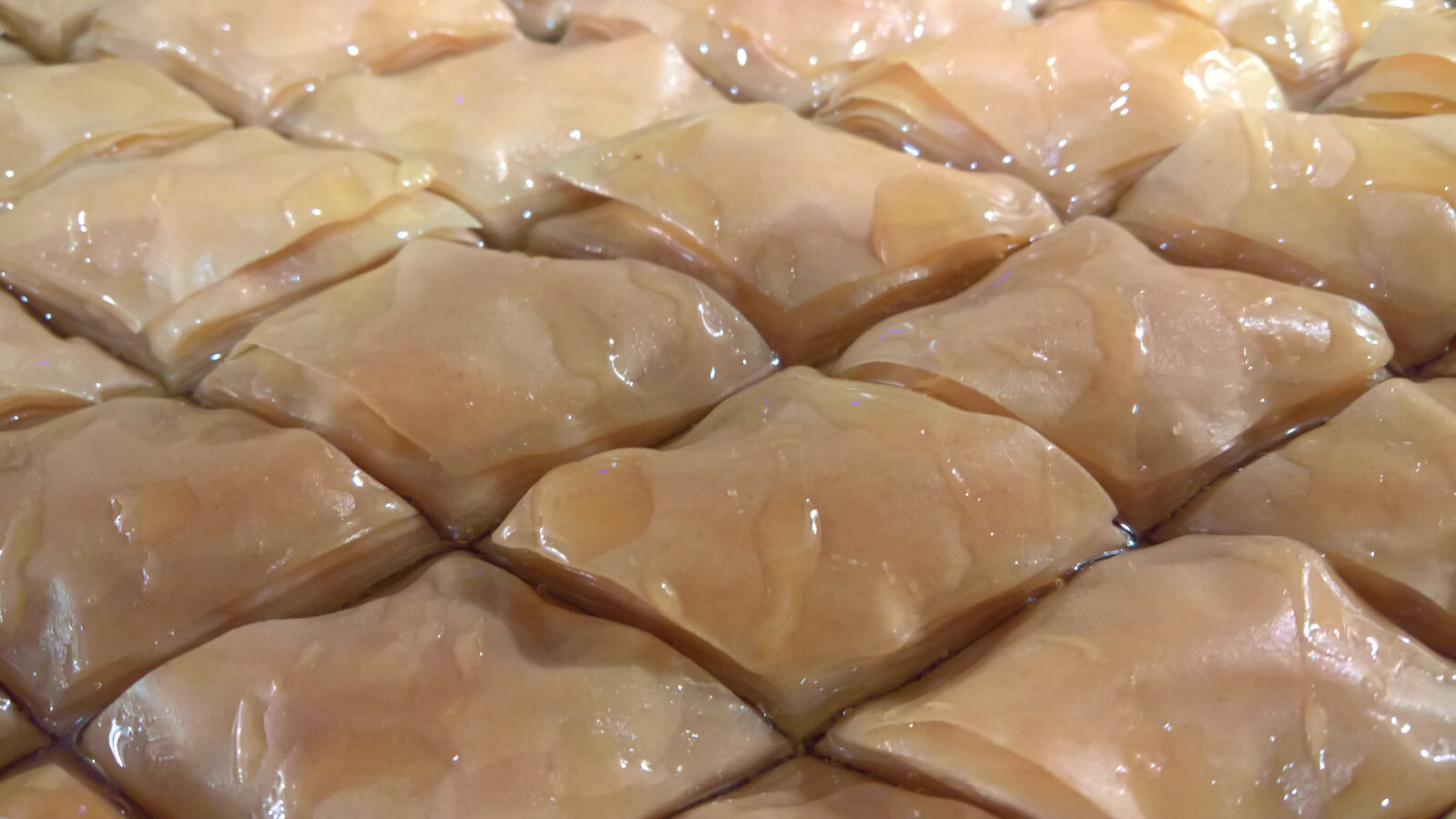 Organic Baklava with Pistachio & RAW Honey! Unique Quality (2LB) (33 Piece)