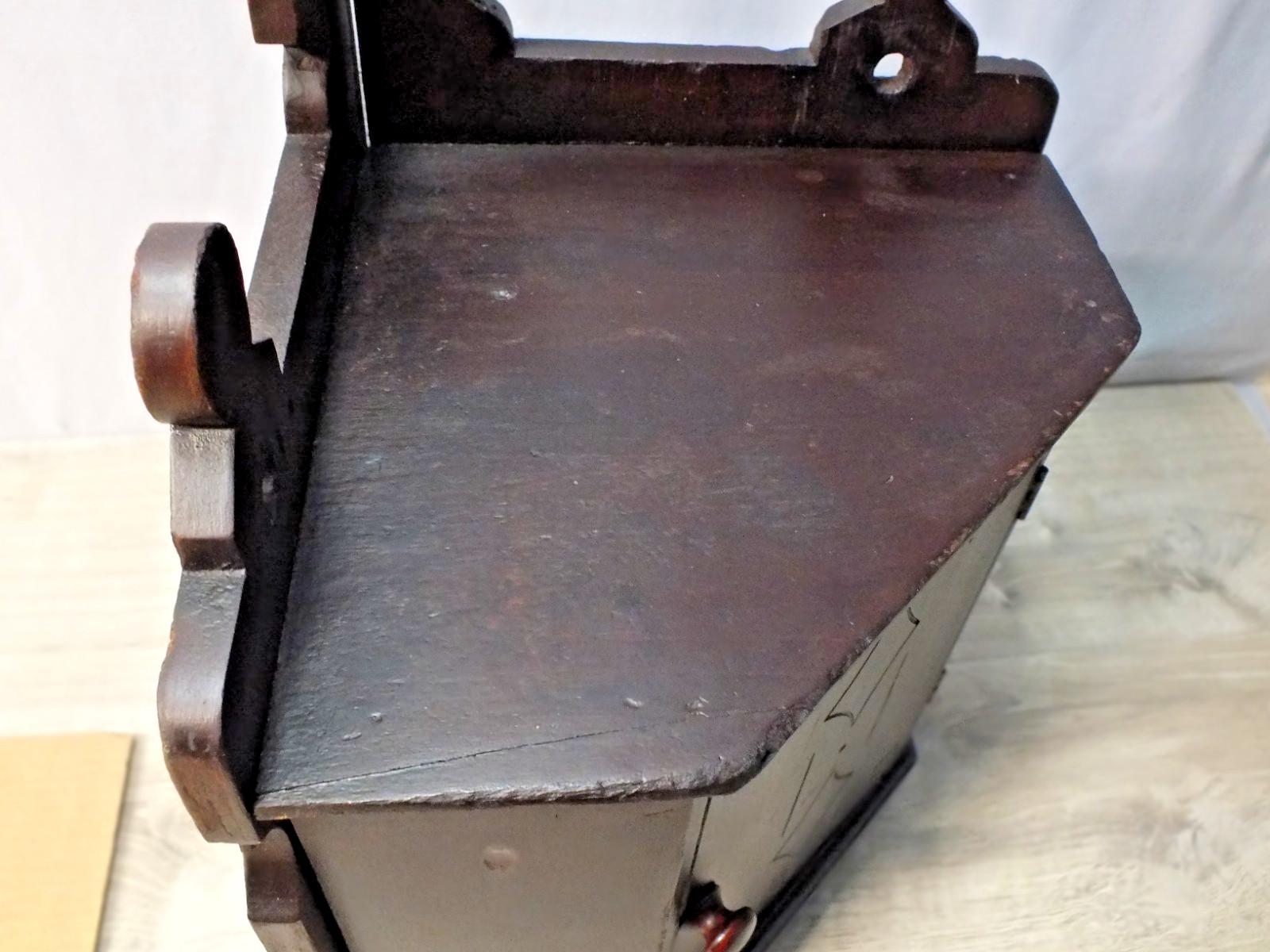 1800s Antique Wall Hung Corner Cabinet Dark Red Brown Finish w Black Highlights