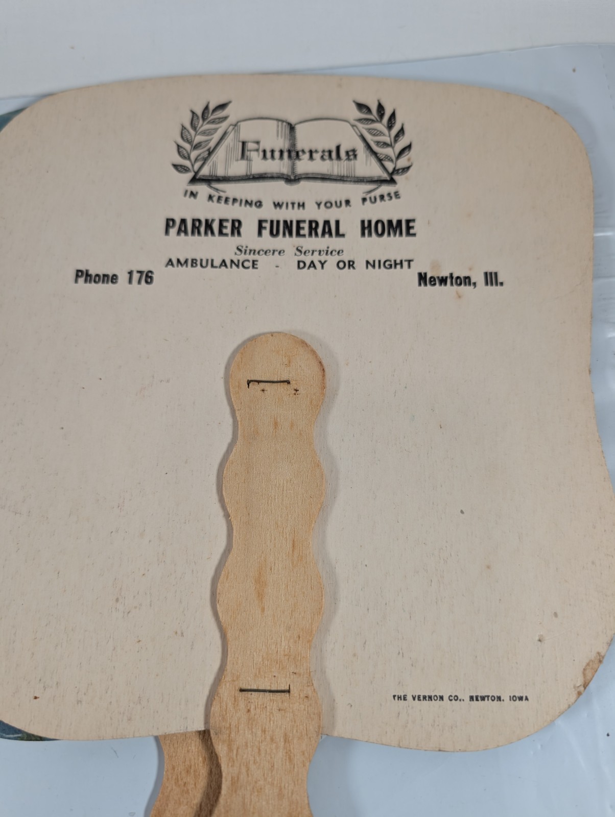 4 Vtg Paper Hand Fans - Newton IL Parker Funeral Home & Ambulance Service USA