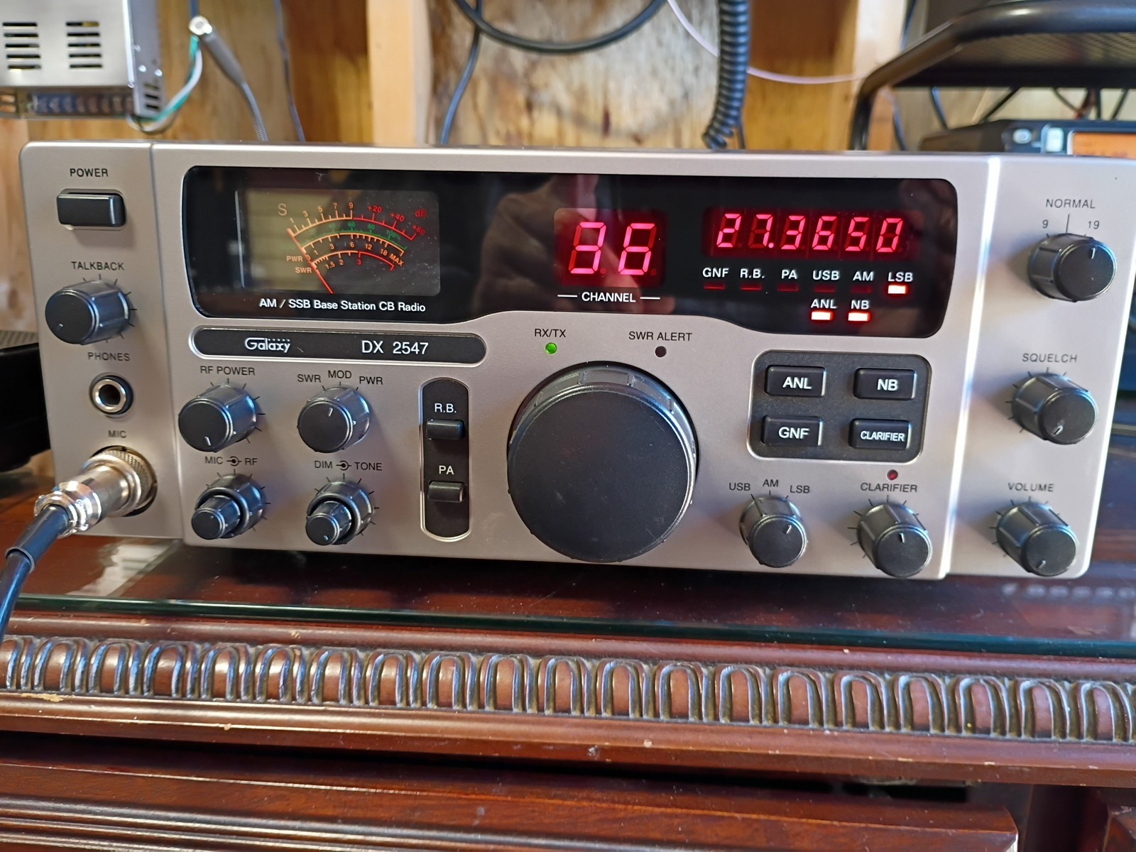 Galaxy DX-2547 CB Radio Base Station AM/SSB 40 Channel