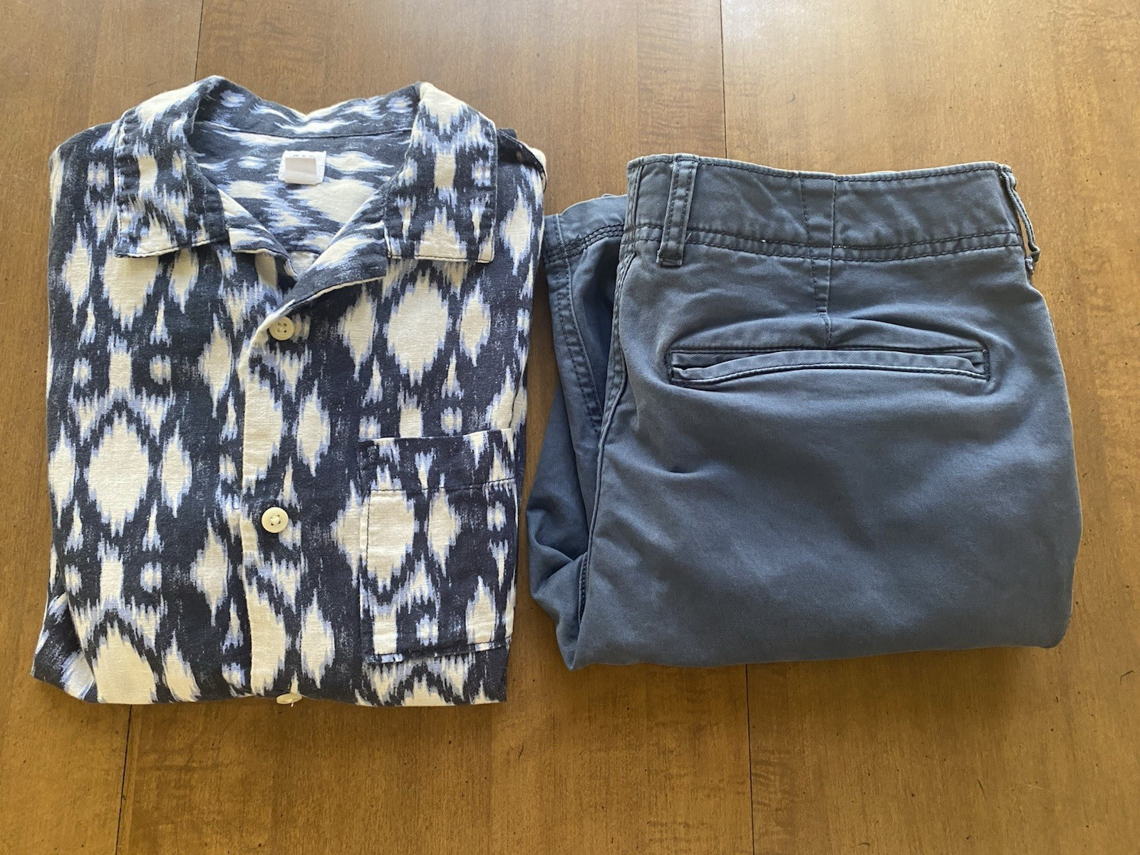 Gap Kids Size 14 Husky Blue Cargo Shorts & 14/16 Print Button Down Shirt Light