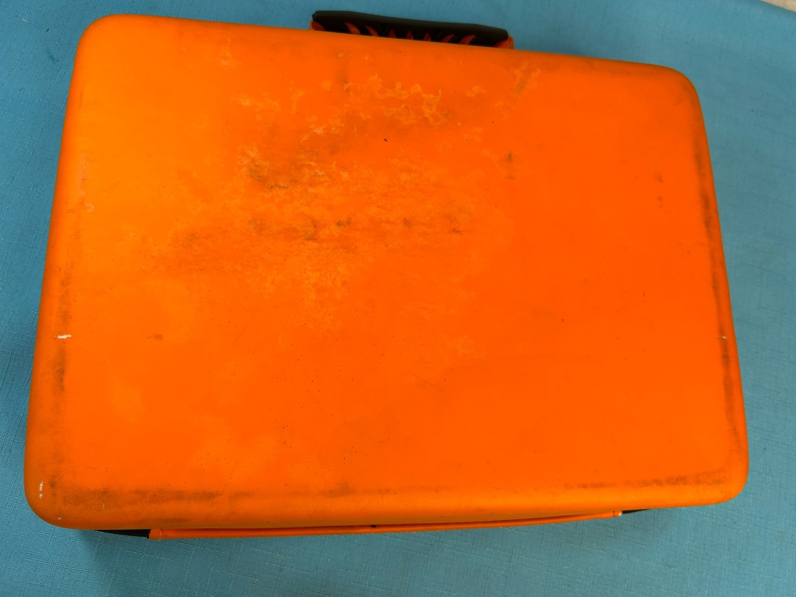 Ducks Unlimited 11 piece Field Dressing Game Kit Knife Steel Soft Sided Case