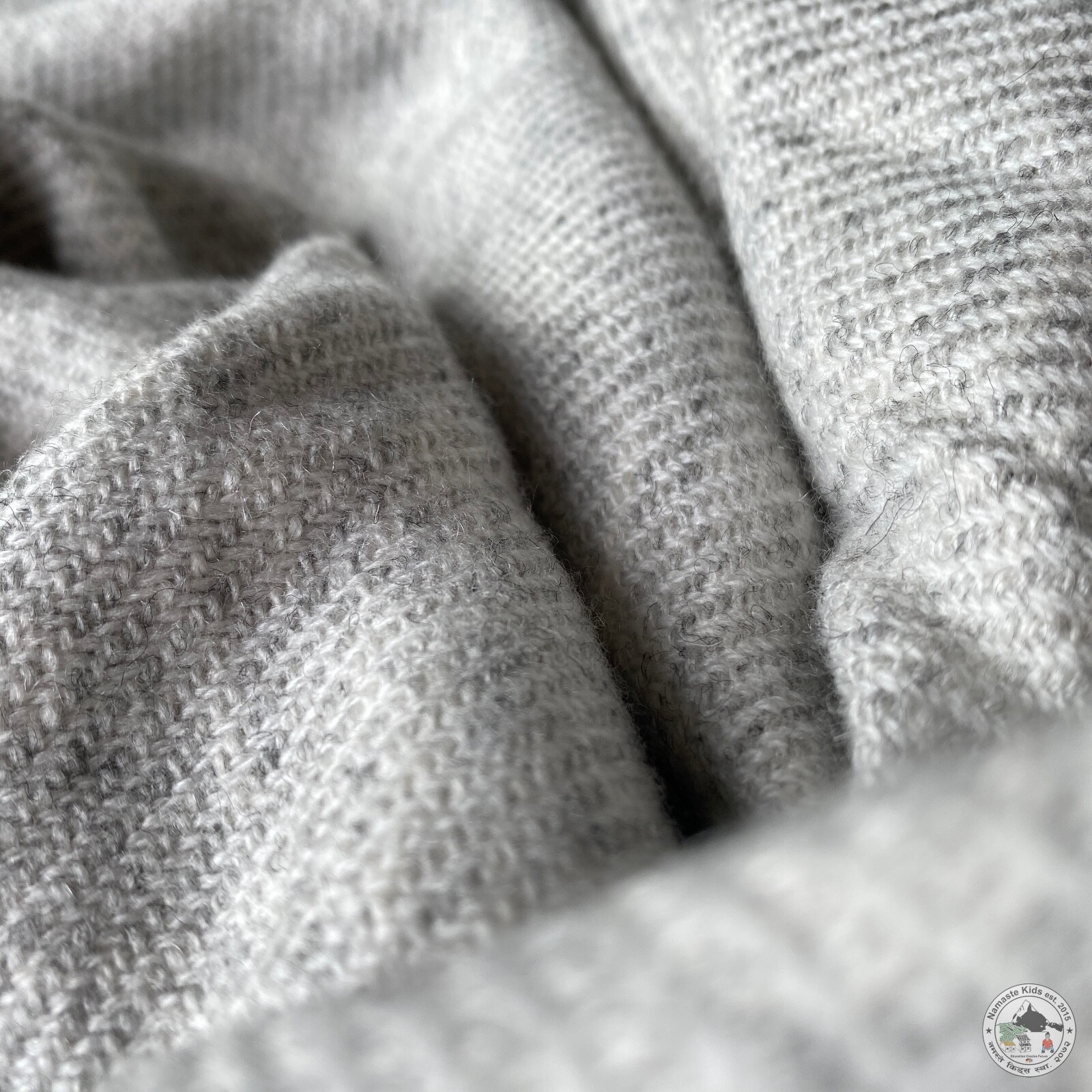 Cashmere Blanket "Ama" (अमा), Handcrafted from Nepal, Bedspread, Cuddle Blanket