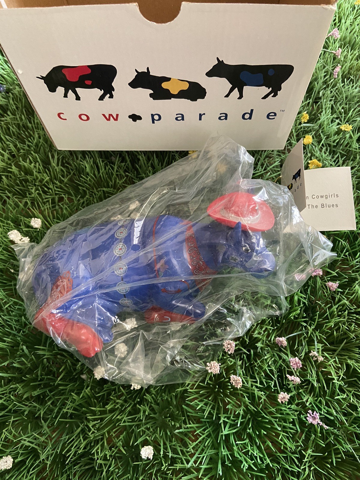 Cow Parade Even Cowgirls Get The Blues 2001 Complete w/ Box & Tag Item #9180