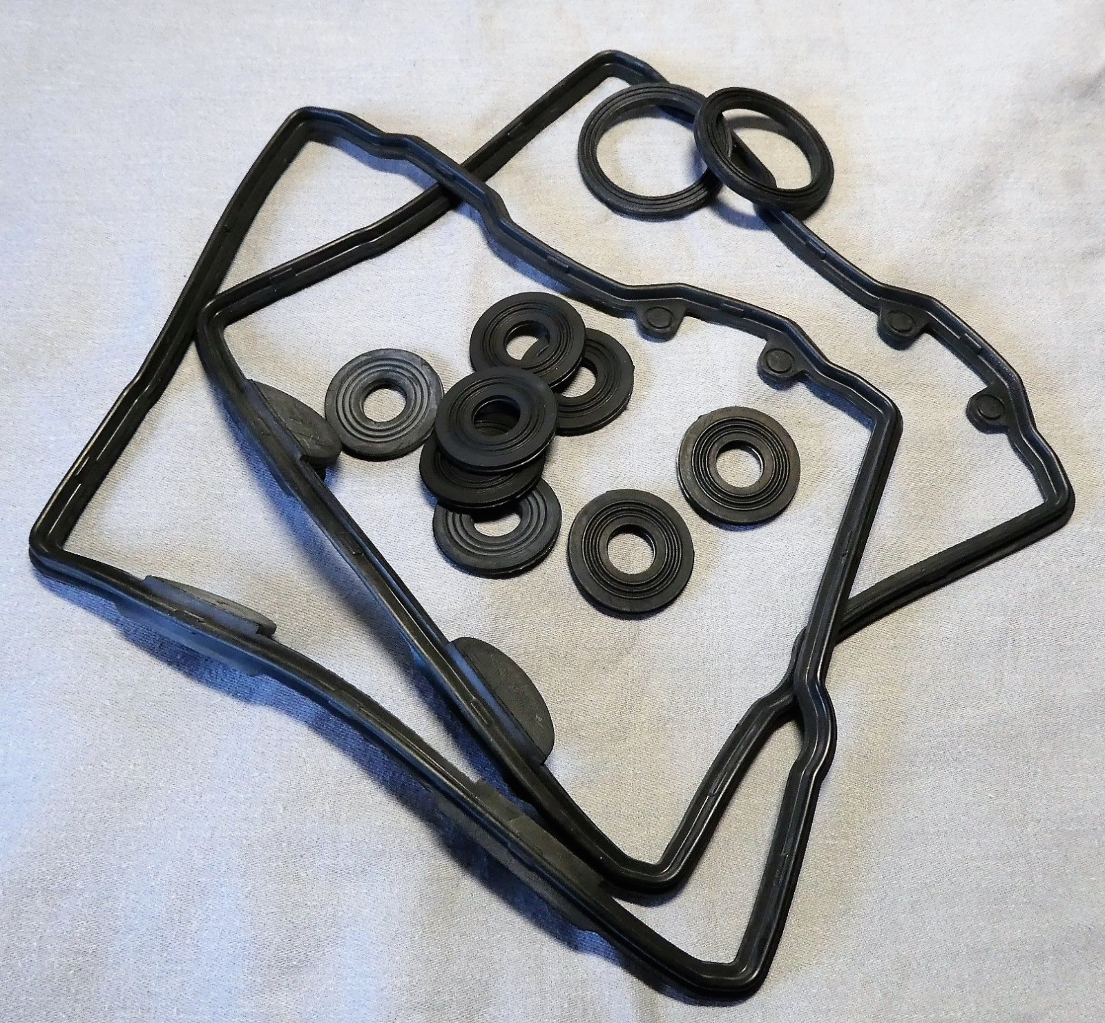 NEW OEM KTM VALVE COVER GASKET 1190 ADV RC8R 1290 ADV R SUPER DUKE 61236099100