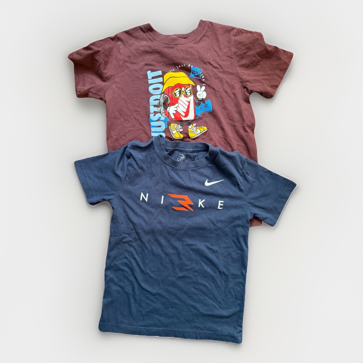 Lot of 2 Youth Nike T-Shirts Size M