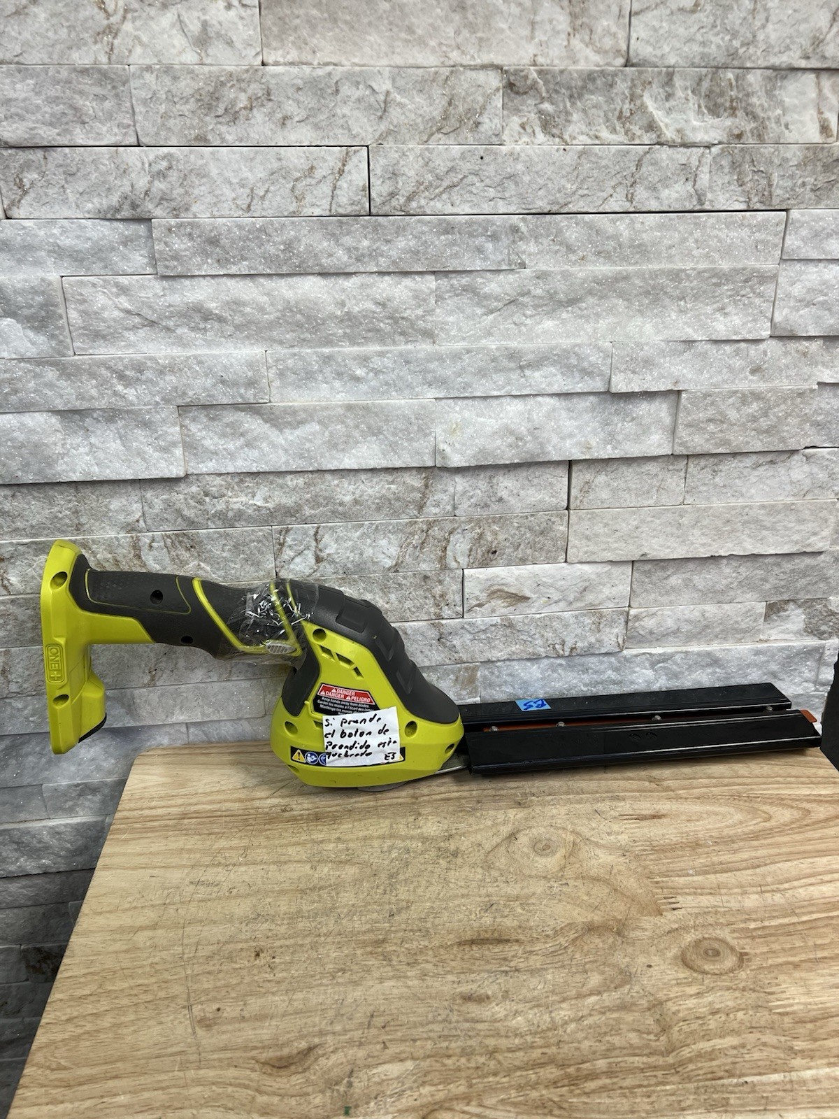 Ryobi 18V (P2908VNM) Shear/Shrubber Trimmer (Tool Only) - FOR PARTS OR REPAIR