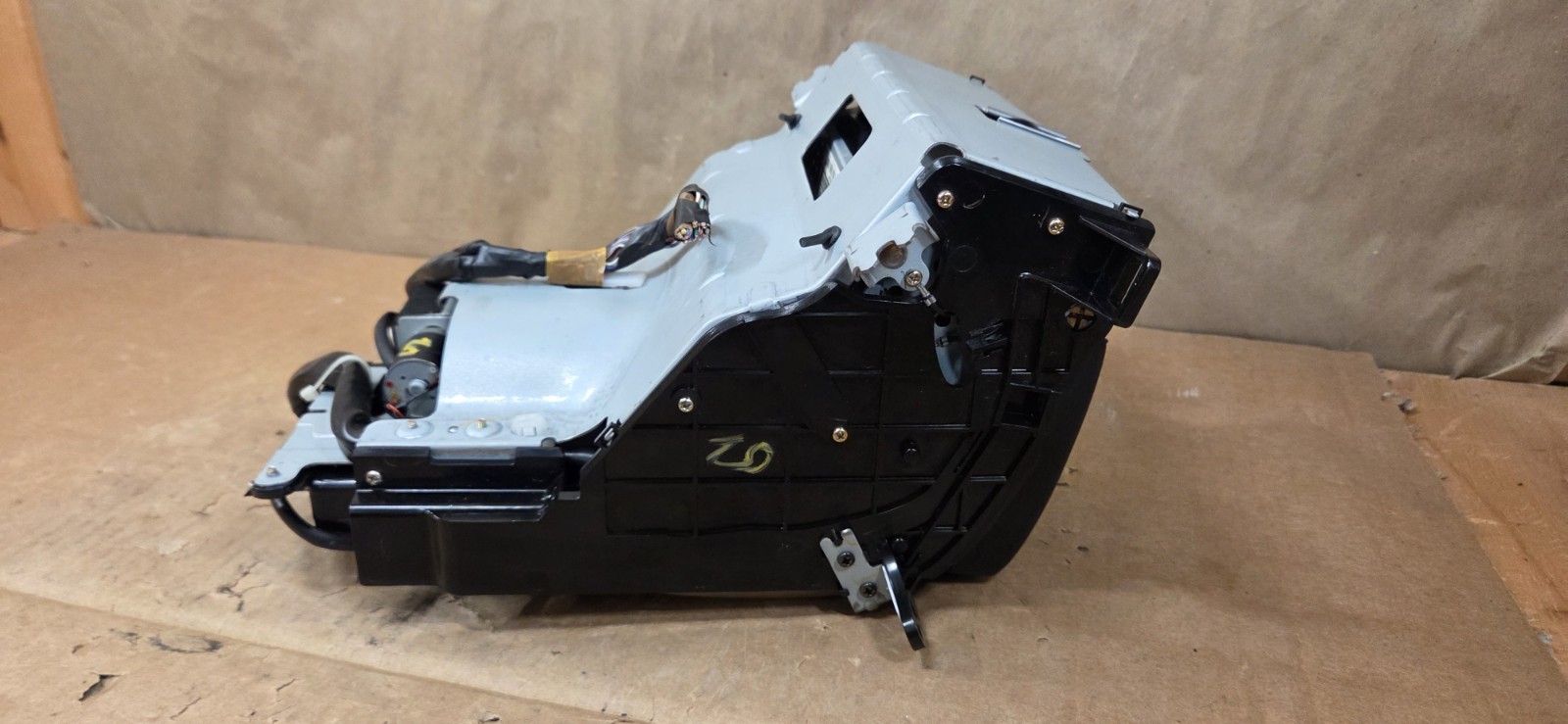 2002-2004 LEXUS SC430 DASH NAVIGATION INFO RADIO DISPLAY SCREEN OEM