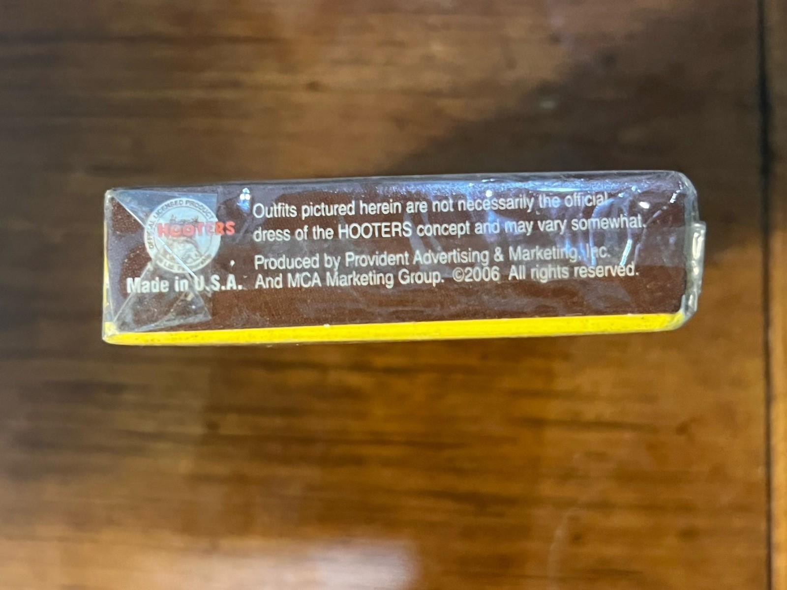 HOOTERS Casino Hotel Las Vegas 2006 Calendar Girls Playing Cards 52 Deck NEW