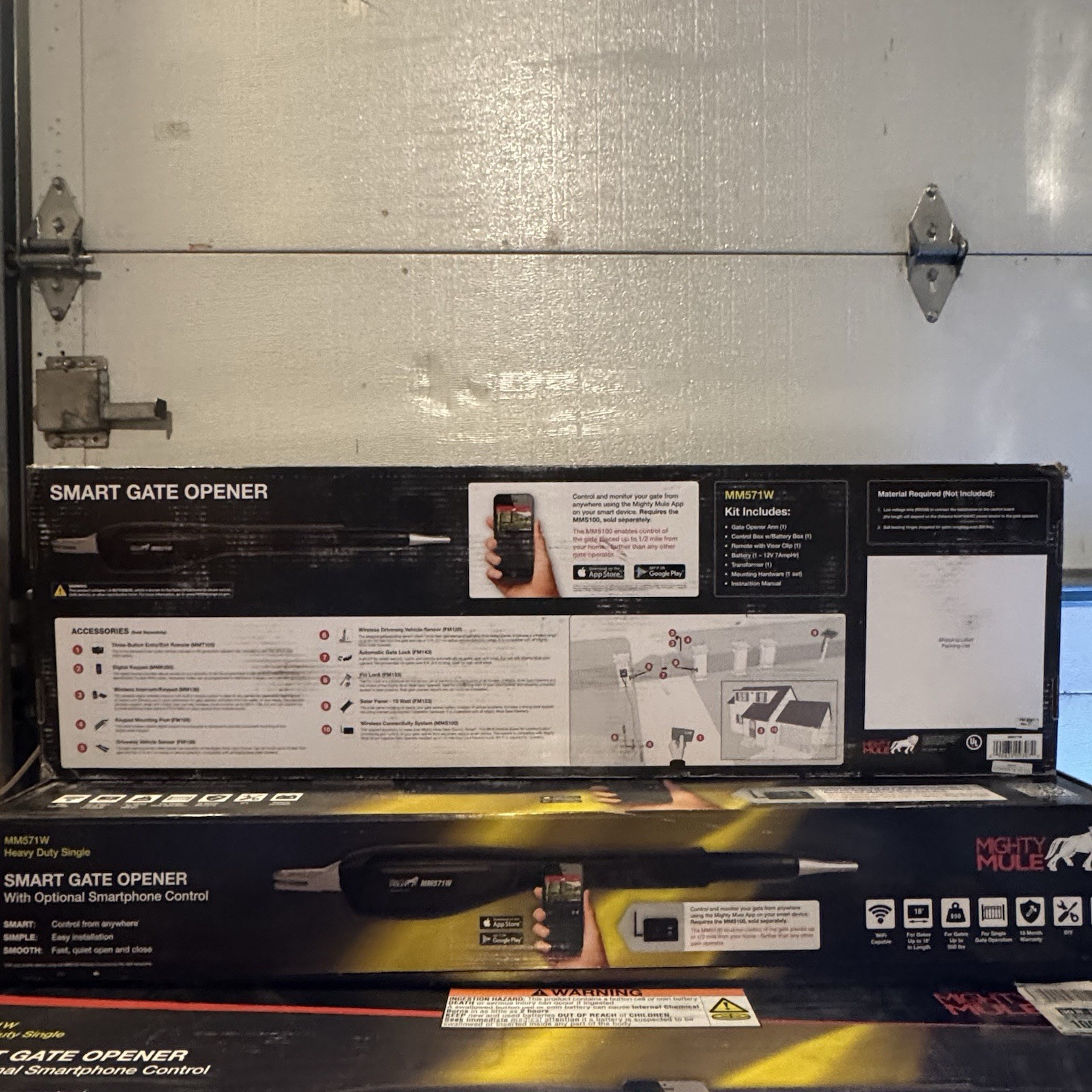 MIGHTY MULE MM571W Automatic Swing Gate Operator Kit, Max 18'Long, 12v Battery