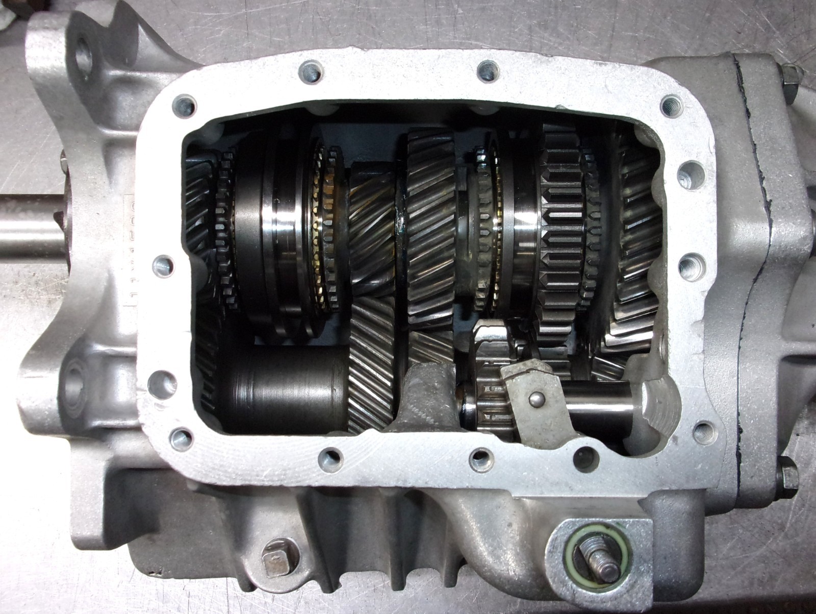 GM 833 MY6 NP440 3 SPEED WITH O/D 3.09 1ST GEAR 2WD TRUCK 10 X 27 SPLINE