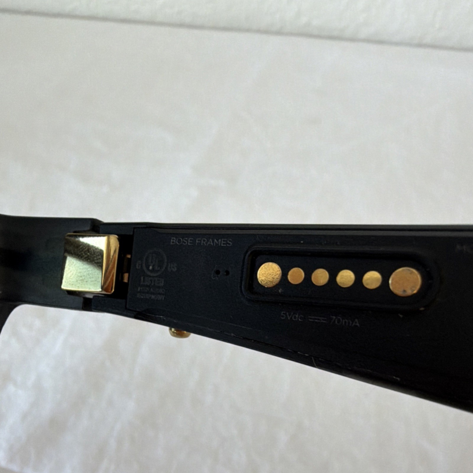 Bose ALTO Frames BMD0006 Bluetooth USB Smart Audio Sunglasses with Case