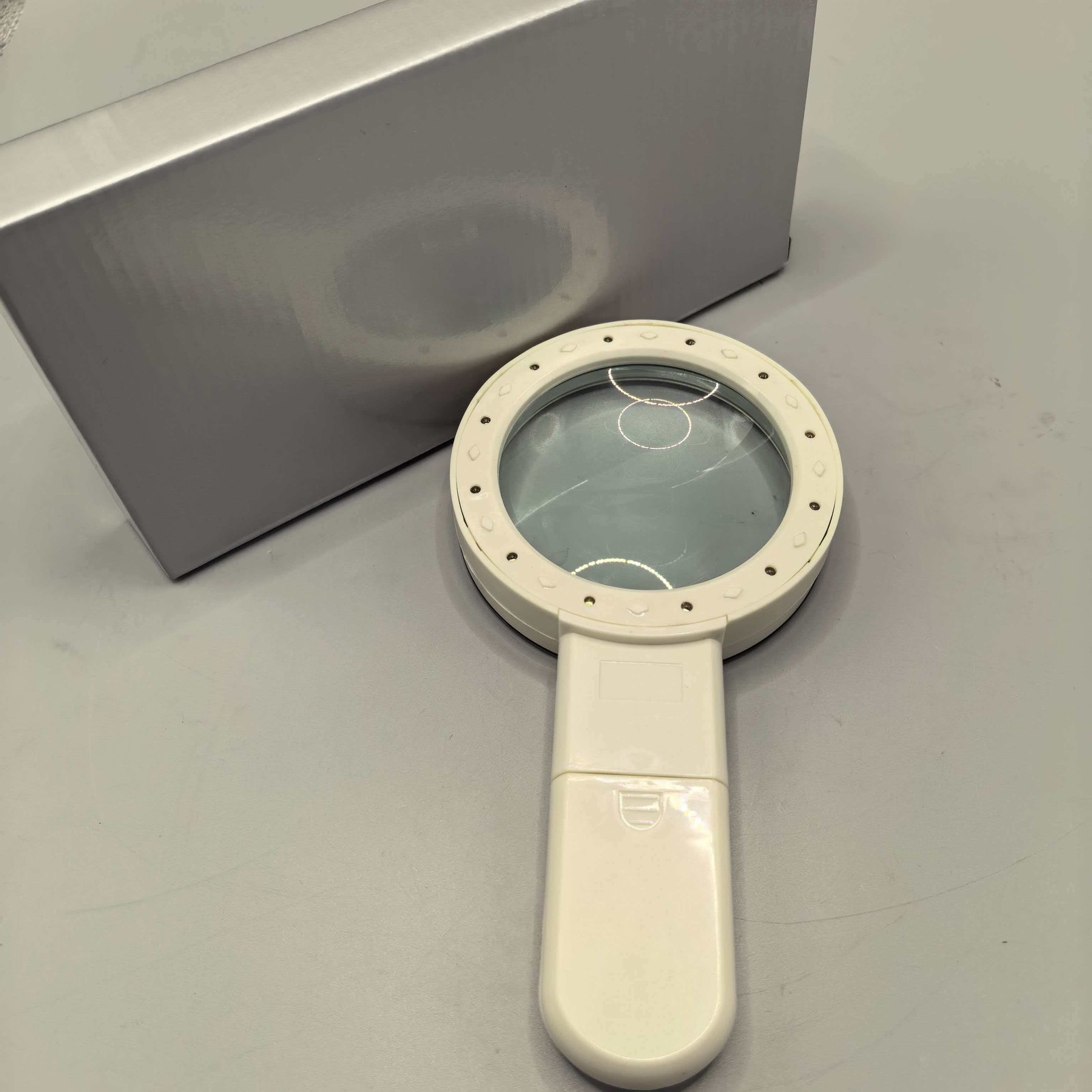 30X Jumbo Handheld Magnifying Glass w/ 12 Bright LED Light Illuminated Magnifier