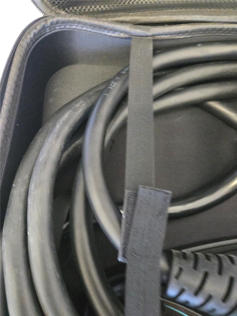 = Lectron Portable EV Charger 40 AMP Compatible With Tesla Evs 40 AMP