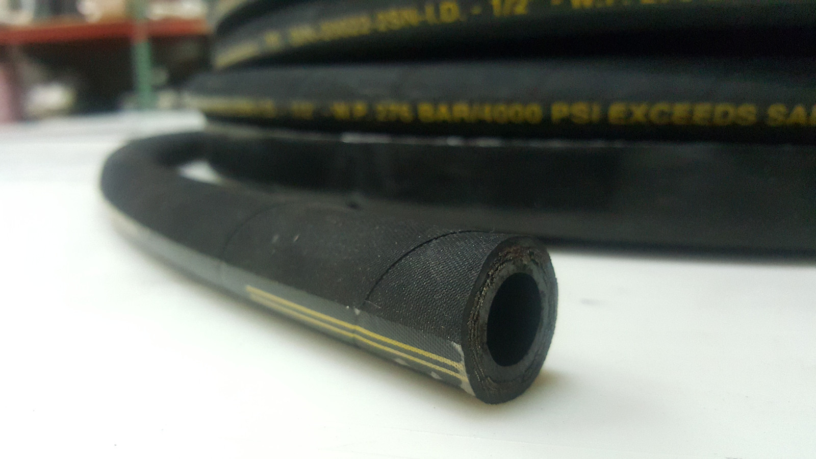 HYDRAULIC HOSE 50 FT R2T12 3/4 SAE W.P. PSI 3100 2 WIRE